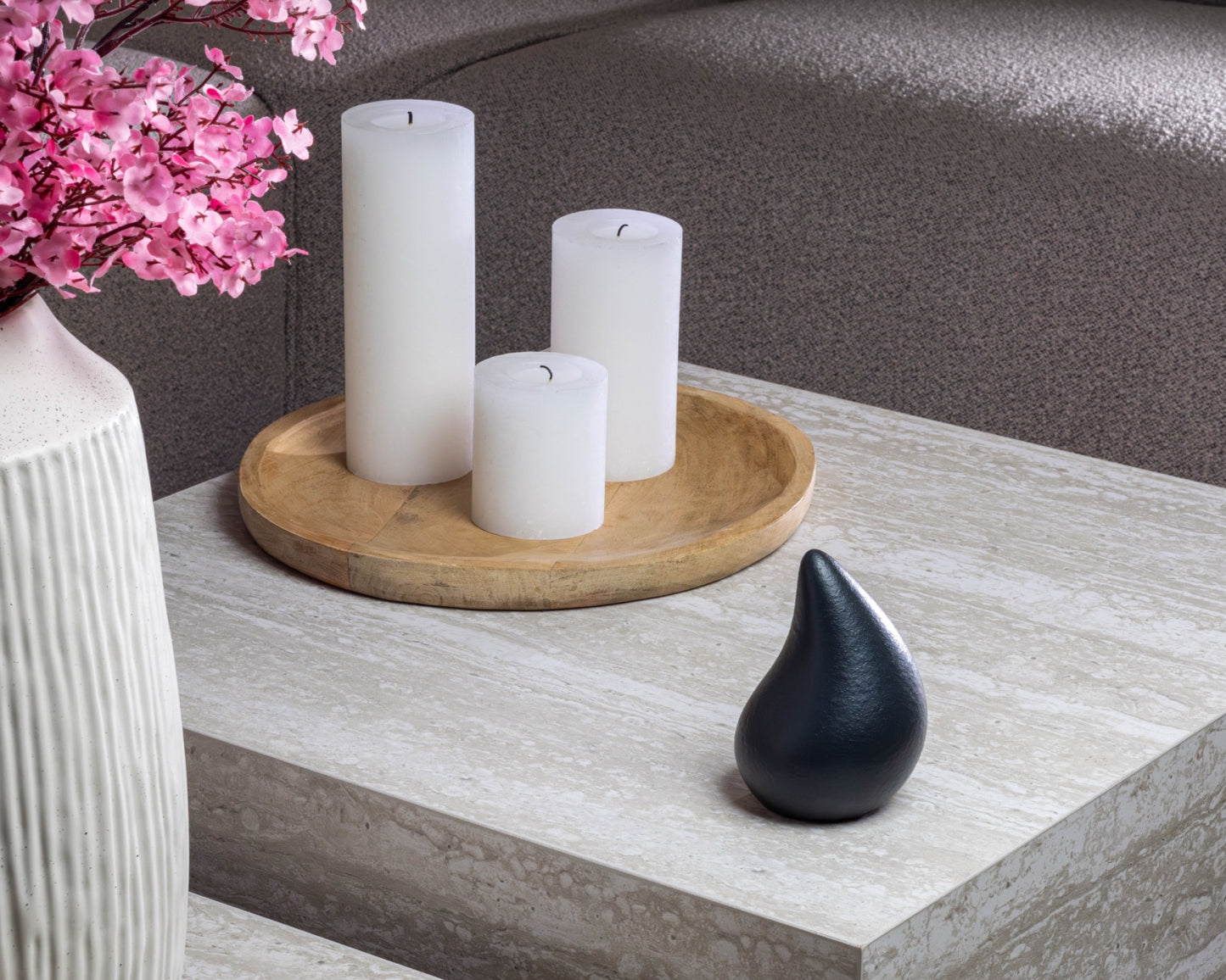 traan urn op een salontafel