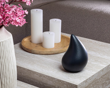 traan urn op een salontafel